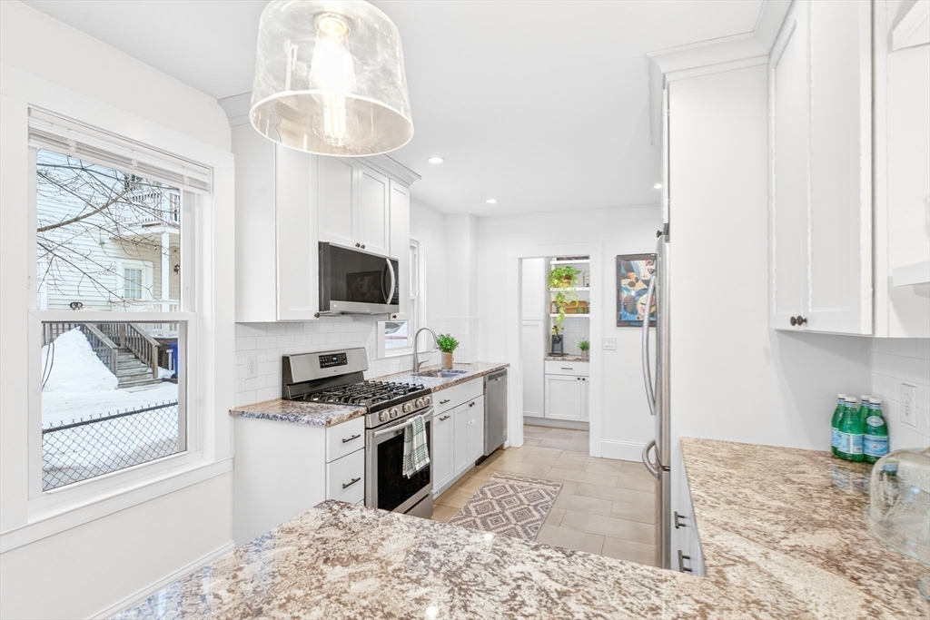 6 Brattle St # 1