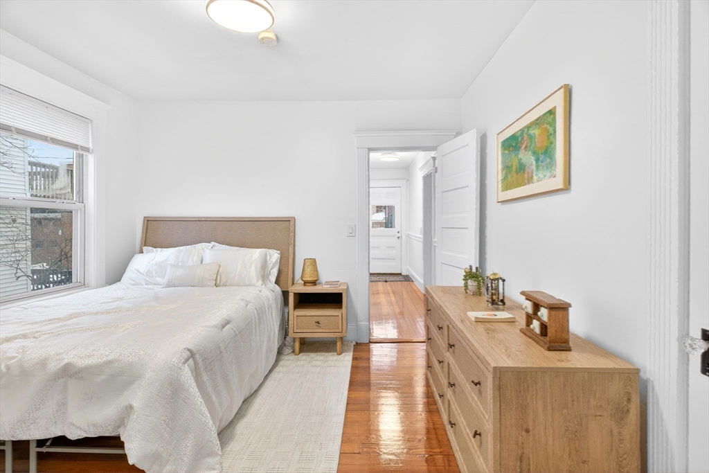 6 Brattle St # 1