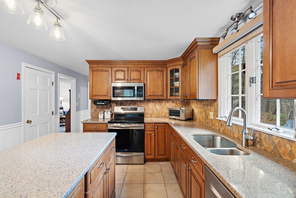 108 Harvard Rd