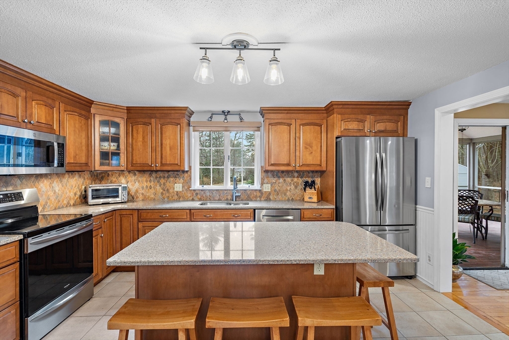 108 Harvard Rd