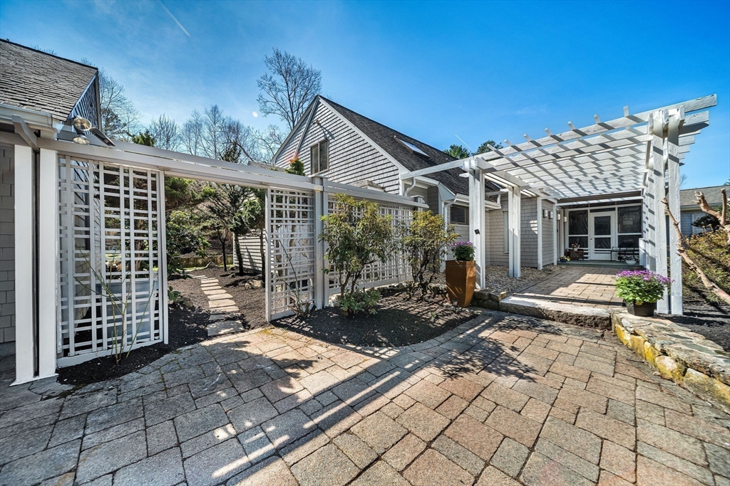 39 Kings Grant Rd