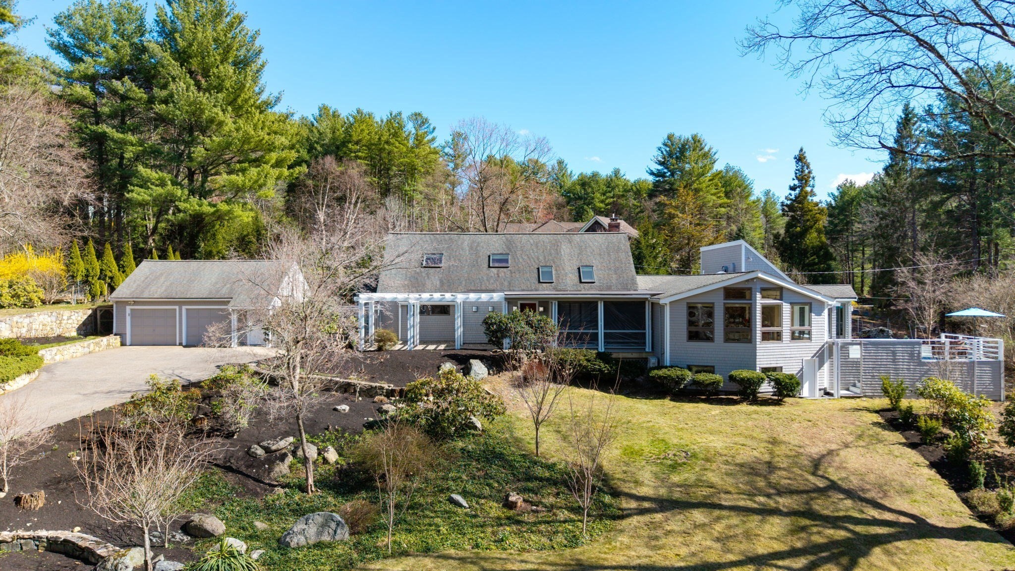 39 Kings Grant Rd