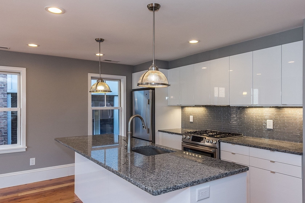 150-152 Huron Avenue # 152