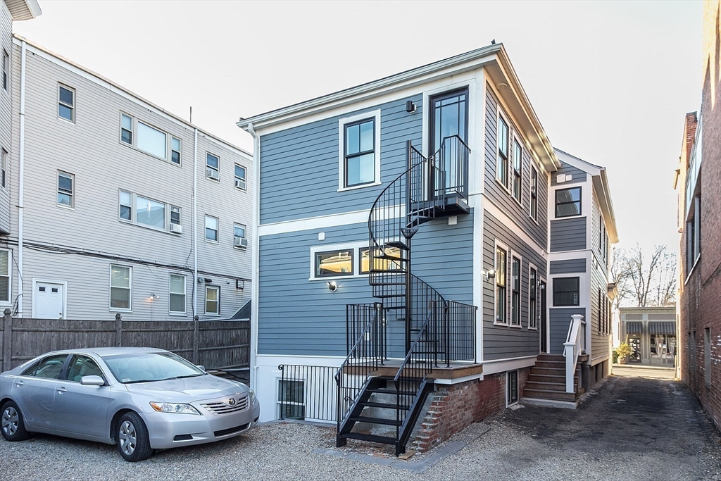 150-152 Huron Avenue # 152
