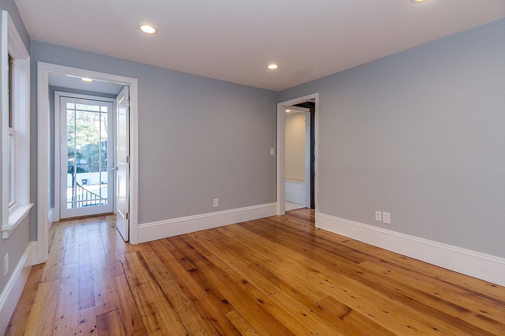 150-152 Huron Avenue # 152