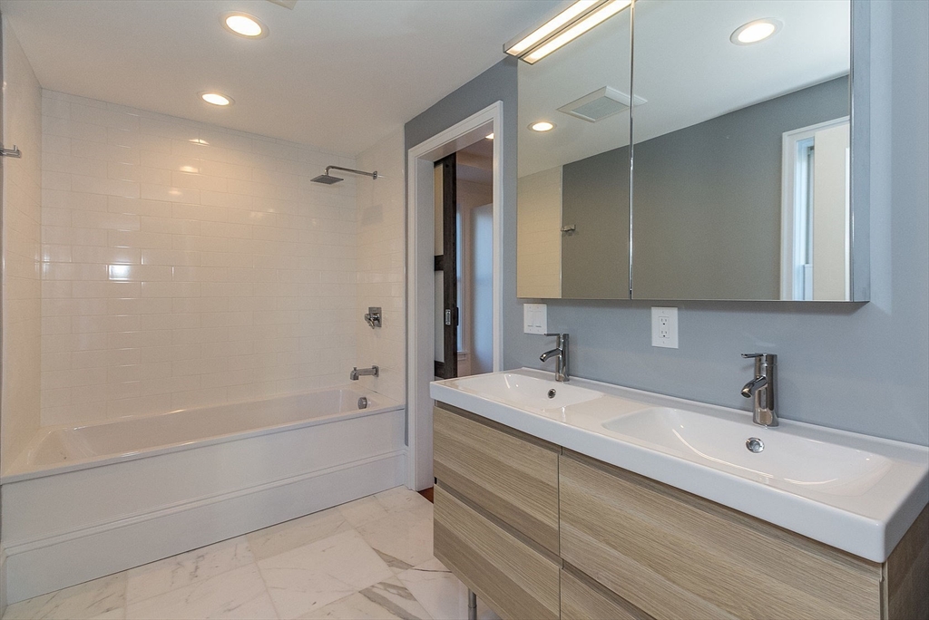 150-152 Huron Avenue # 152
