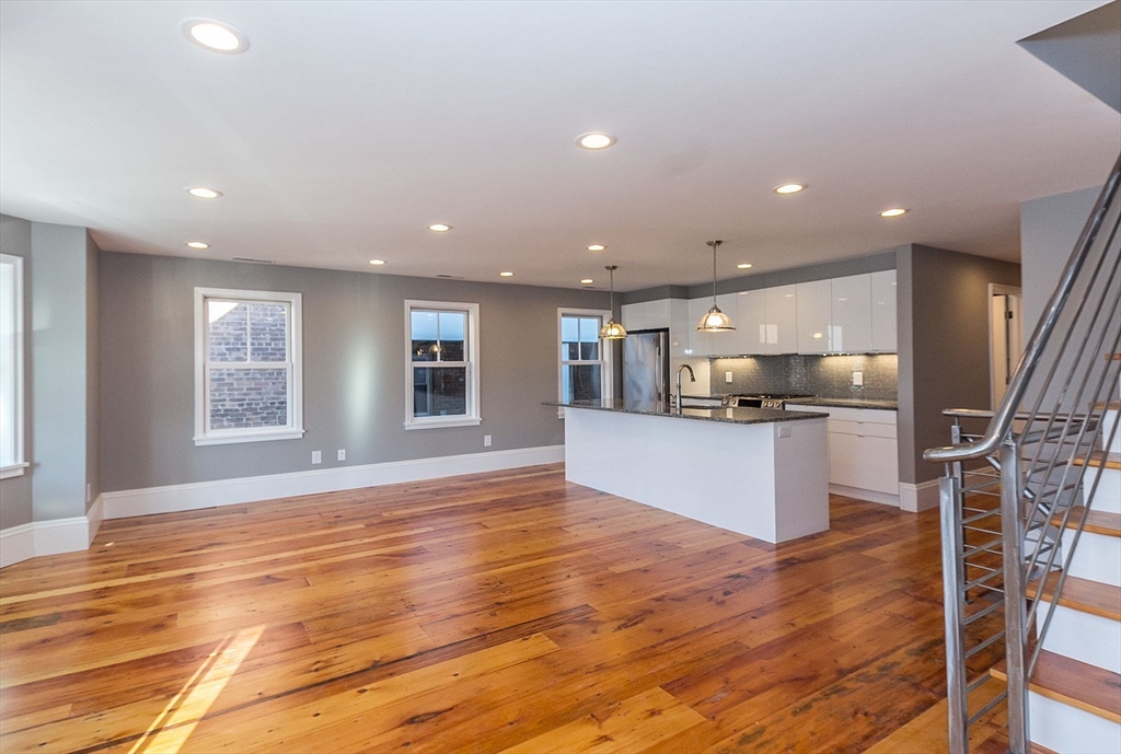 150-152 Huron Avenue # 152