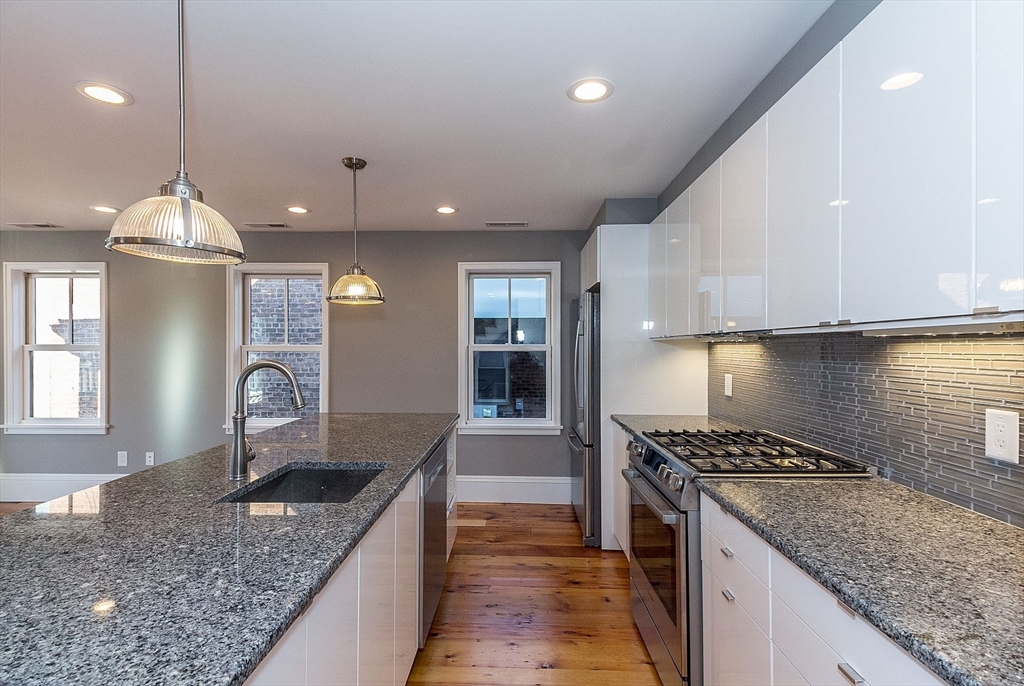 150-152 Huron Avenue # 152