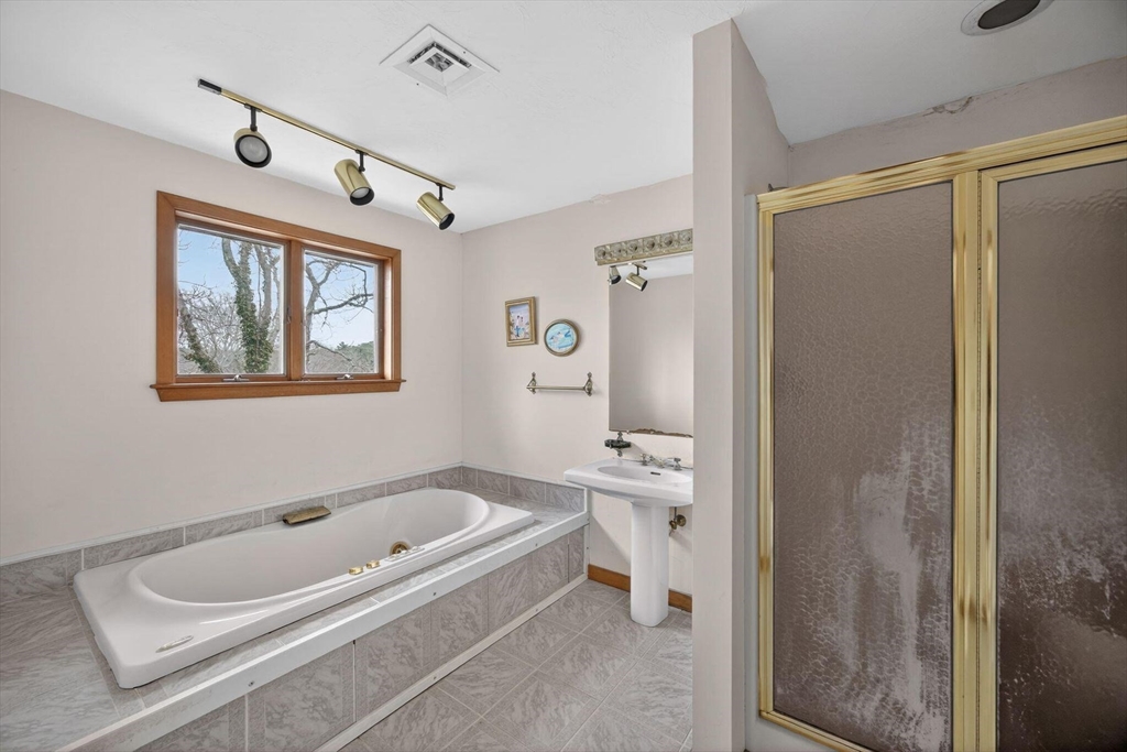 153 Alder Ln
