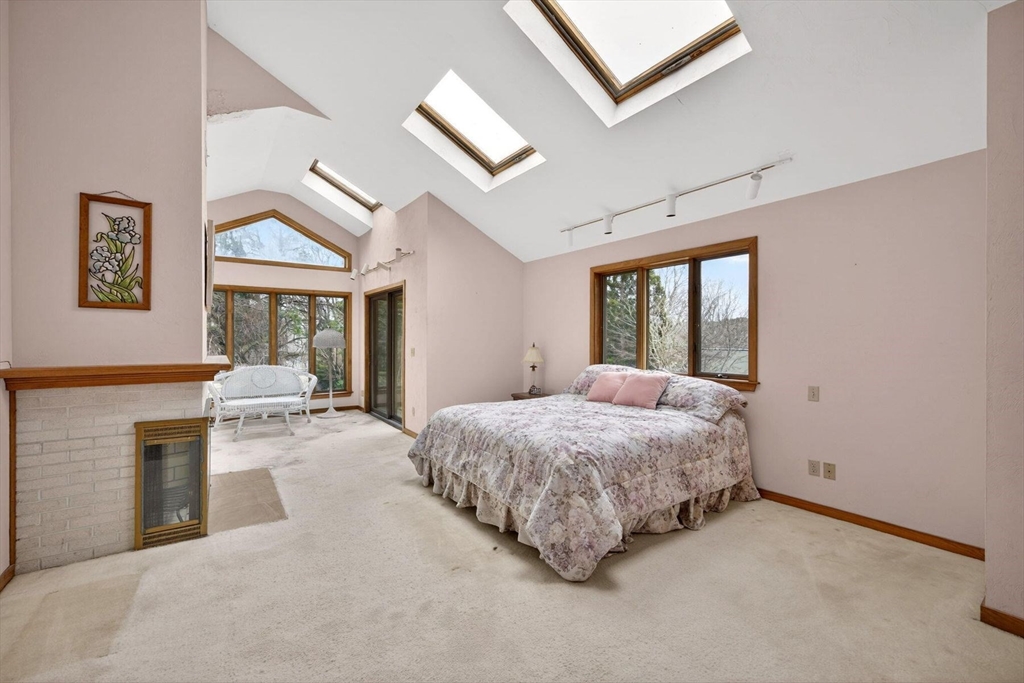 153 Alder Ln