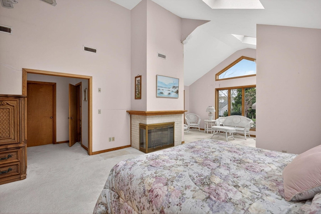 153 Alder Ln