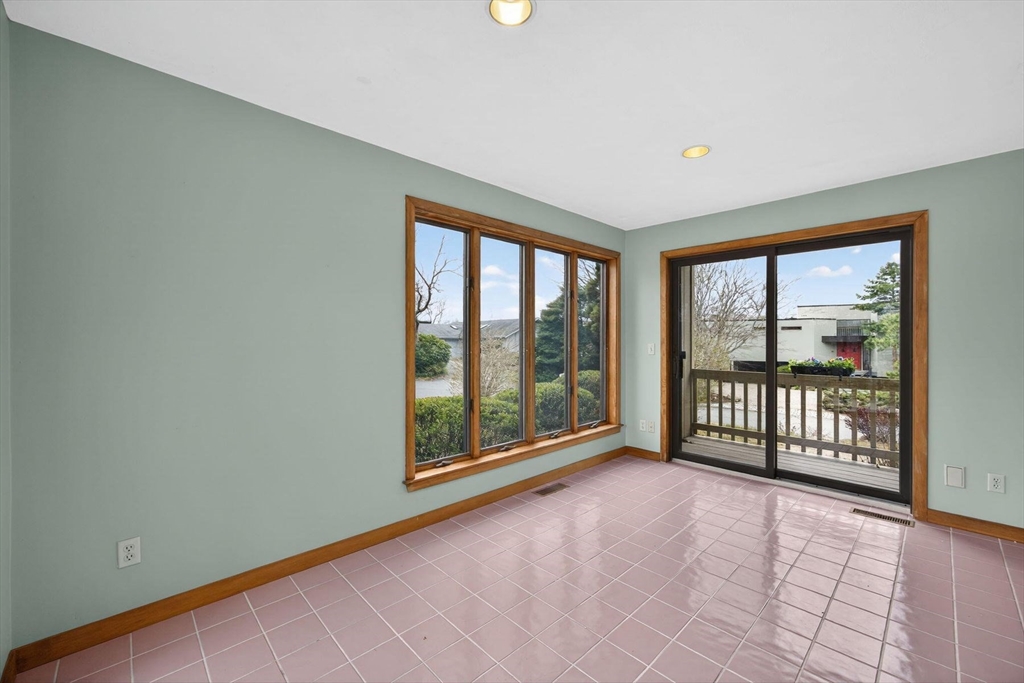 153 Alder Ln
