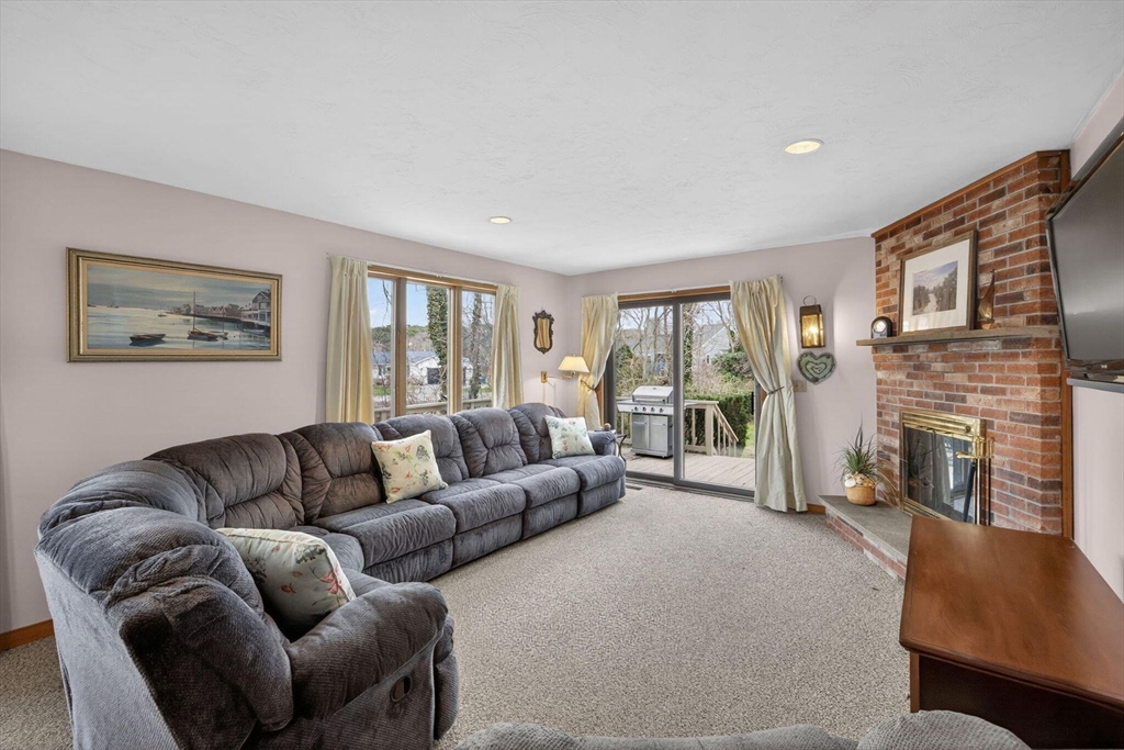153 Alder Ln