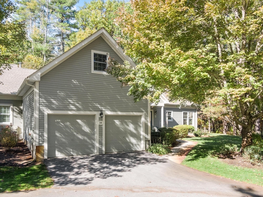 14 Stonegate Ln # 14