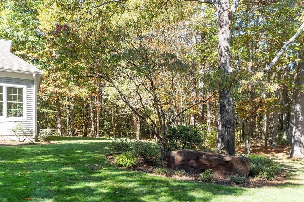 14 Stonegate Ln # 14