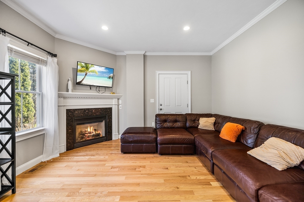159 Prospect St # 4
