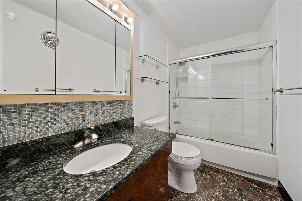 15 Village Rock Ln # 2