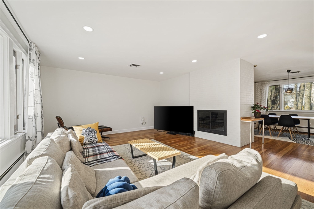 66 Roosevelt Rd # 66