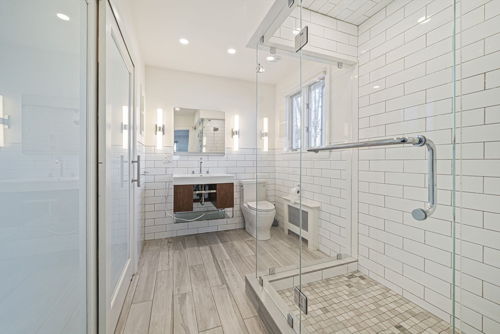 66 Roosevelt Rd # 66