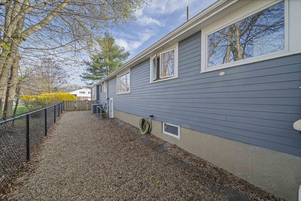 66 Roosevelt Rd # 66