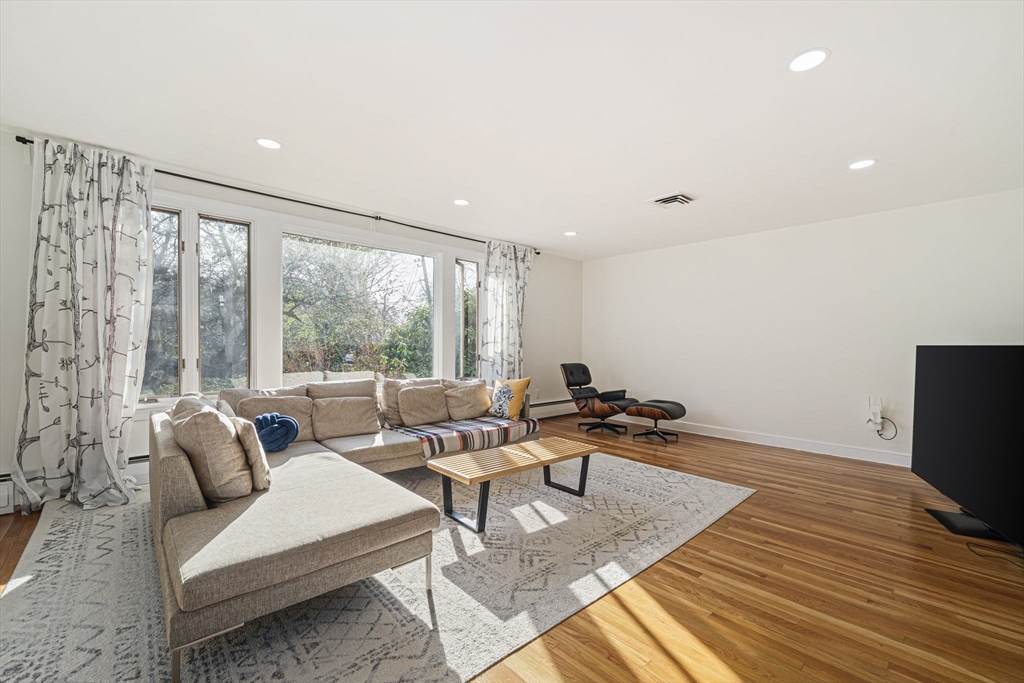 66 Roosevelt Rd # 66