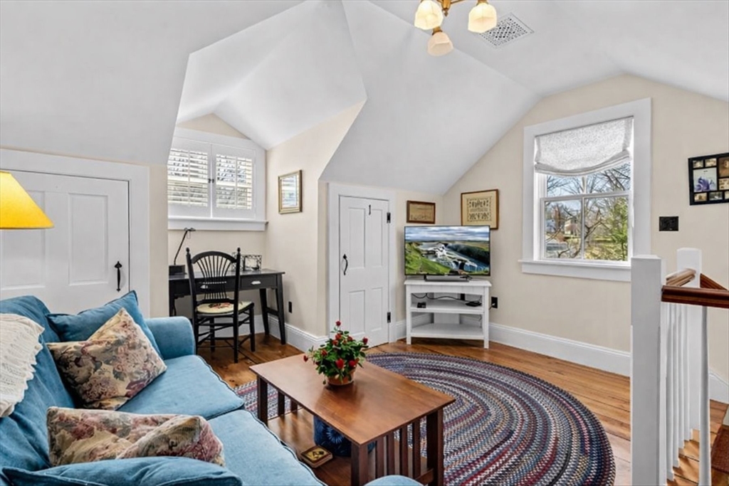 65 Baldwinville Rd
