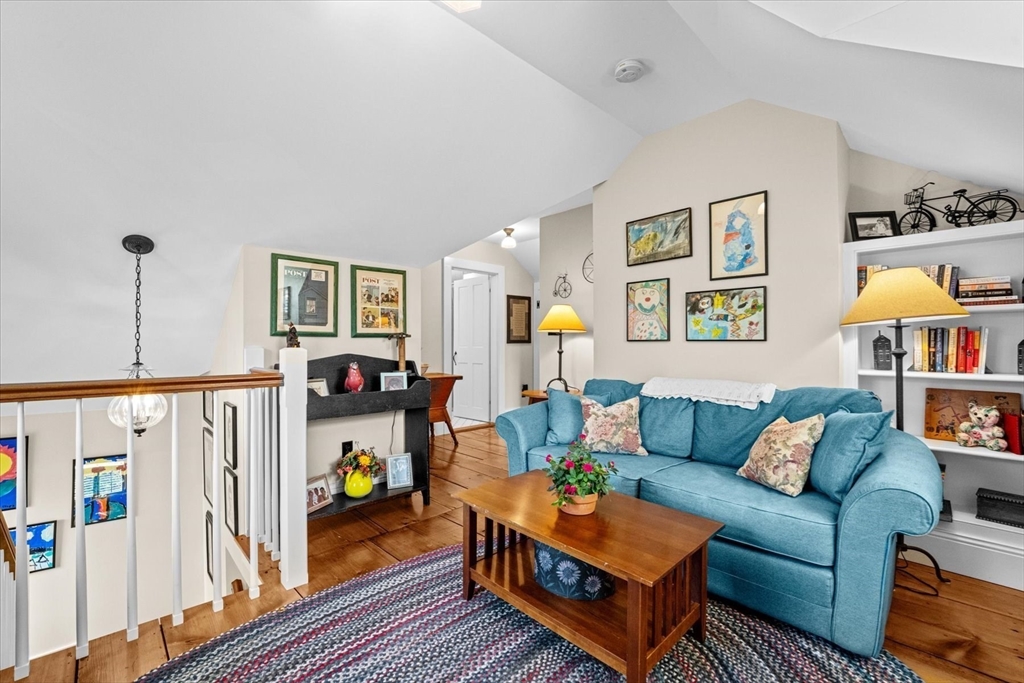 65 Baldwinville Rd