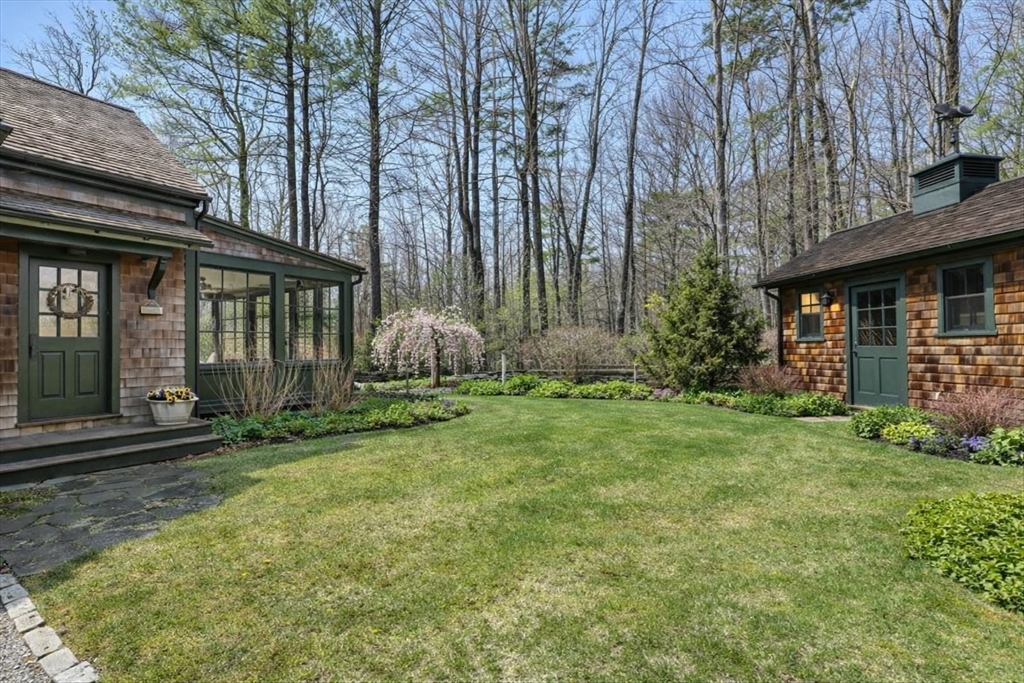 65 Baldwinville Rd