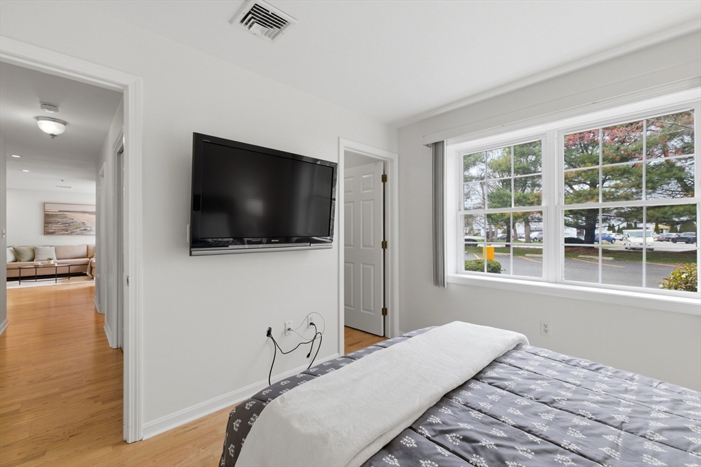 1 Eagle Dr # 1
