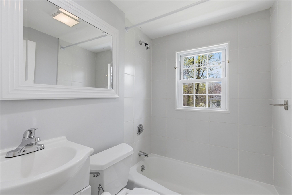 991-993 Massachusetts Ave