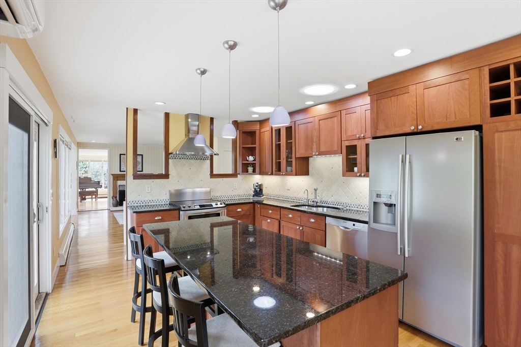 27 Tuttle Dr