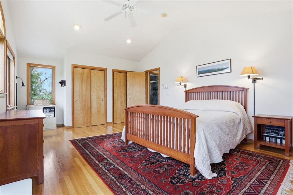 27 Tuttle Dr