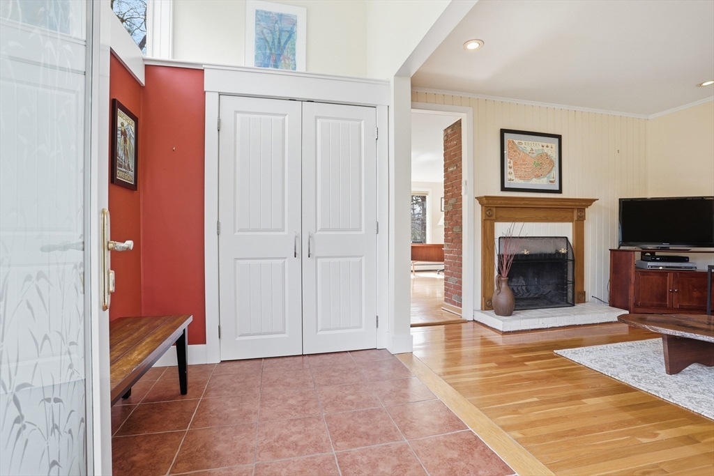 27 Tuttle Dr