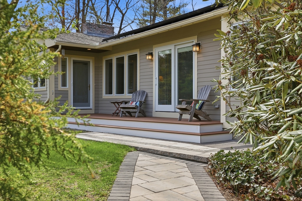 27 Tuttle Dr