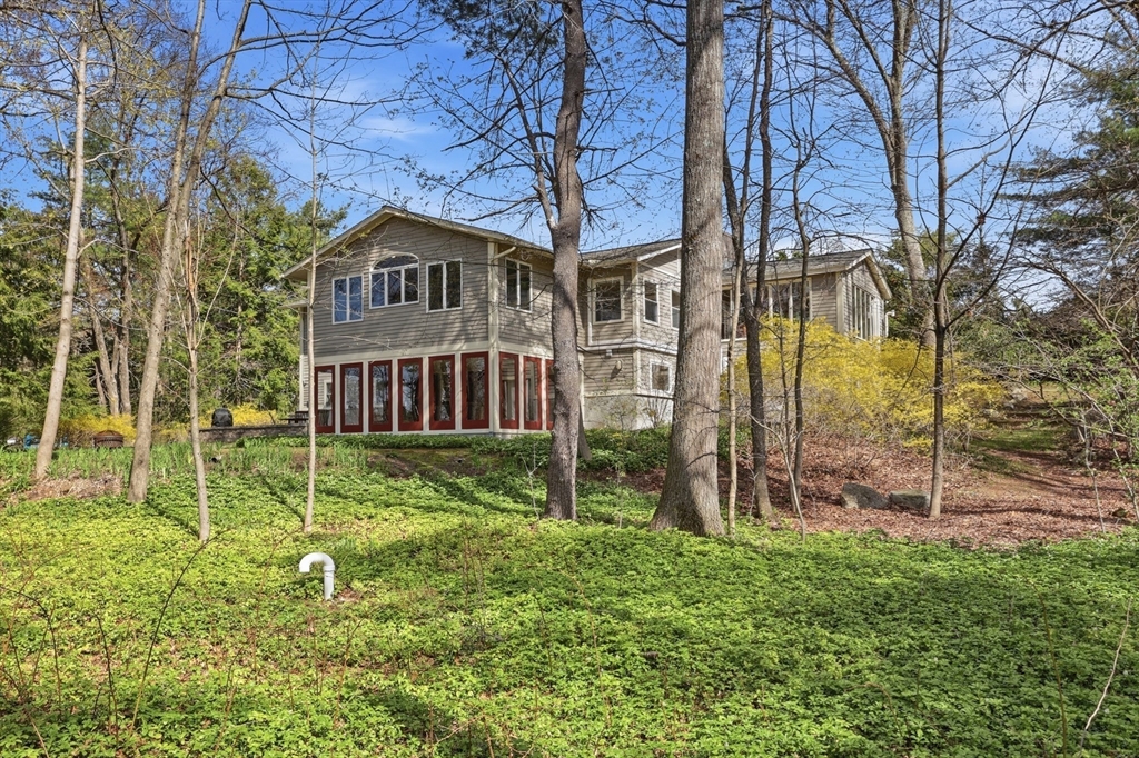 27 Tuttle Dr