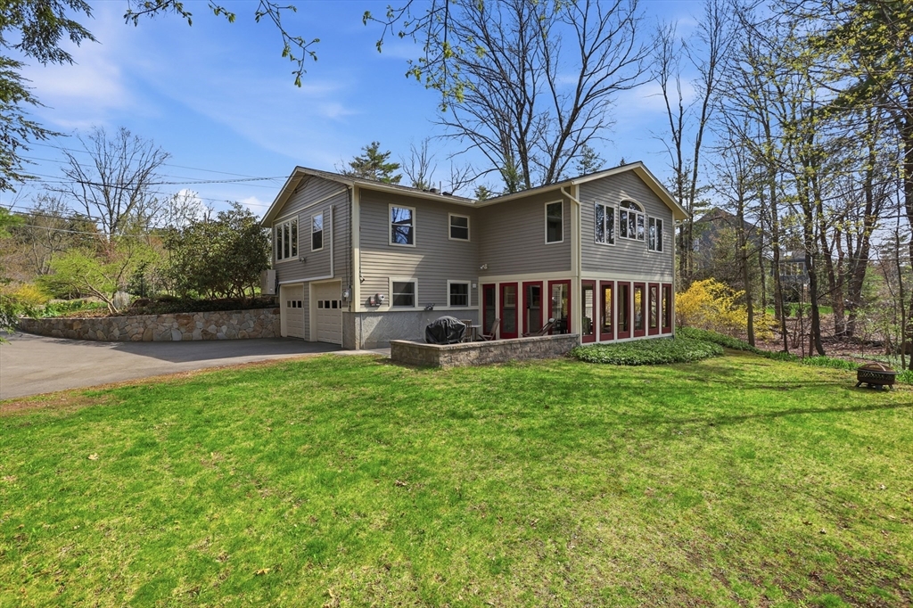 27 Tuttle Dr