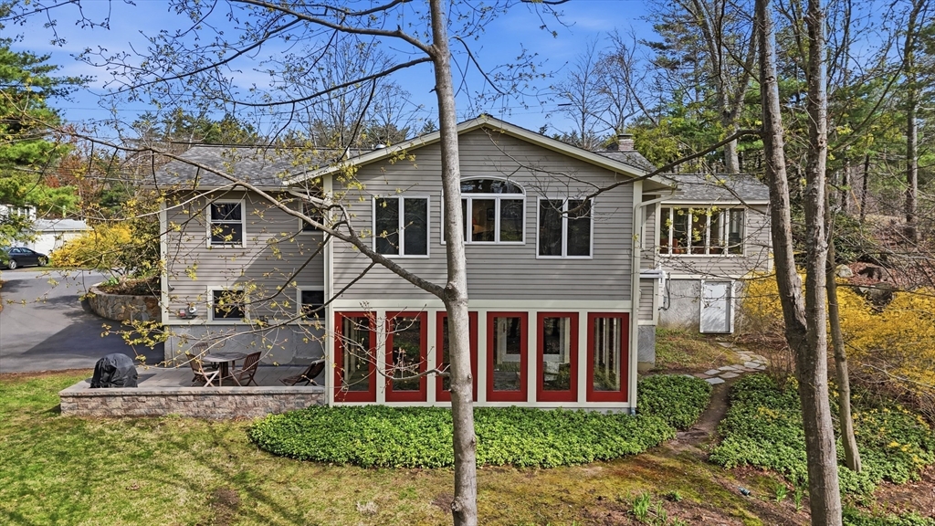 27 Tuttle Dr