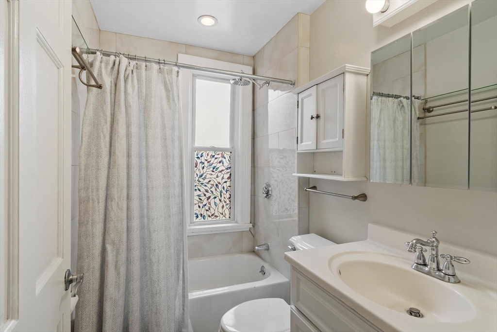 126 Washington Ave # 2