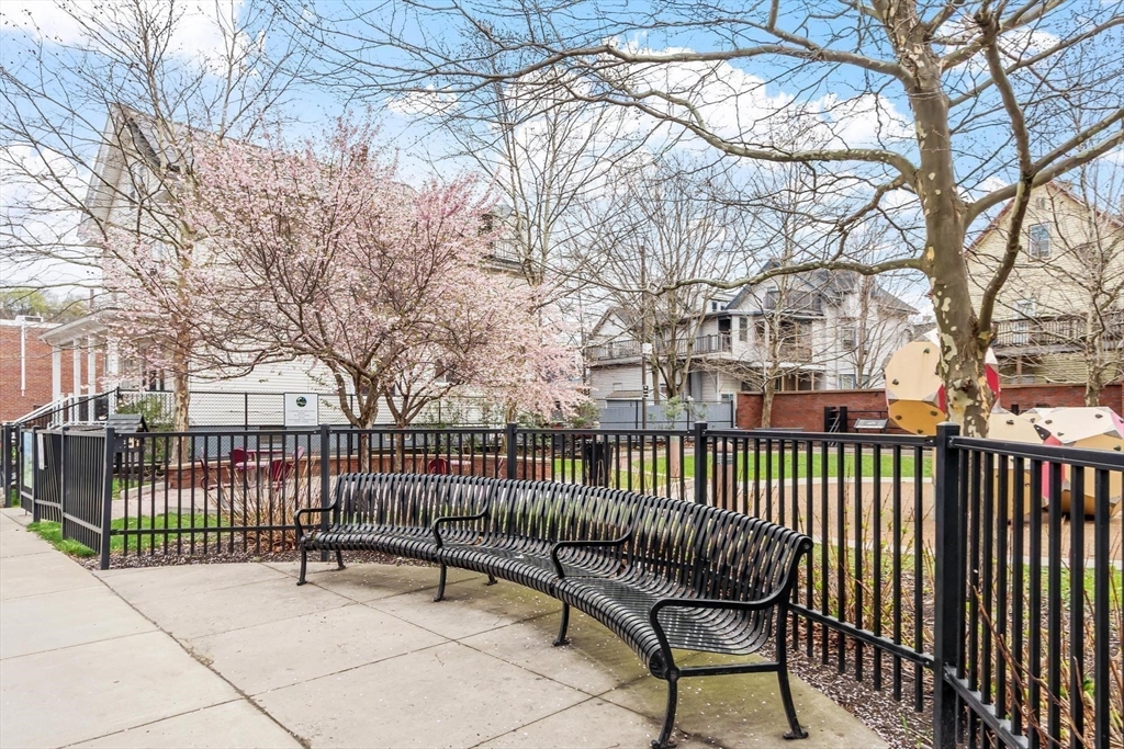 126 Washington Ave # 2