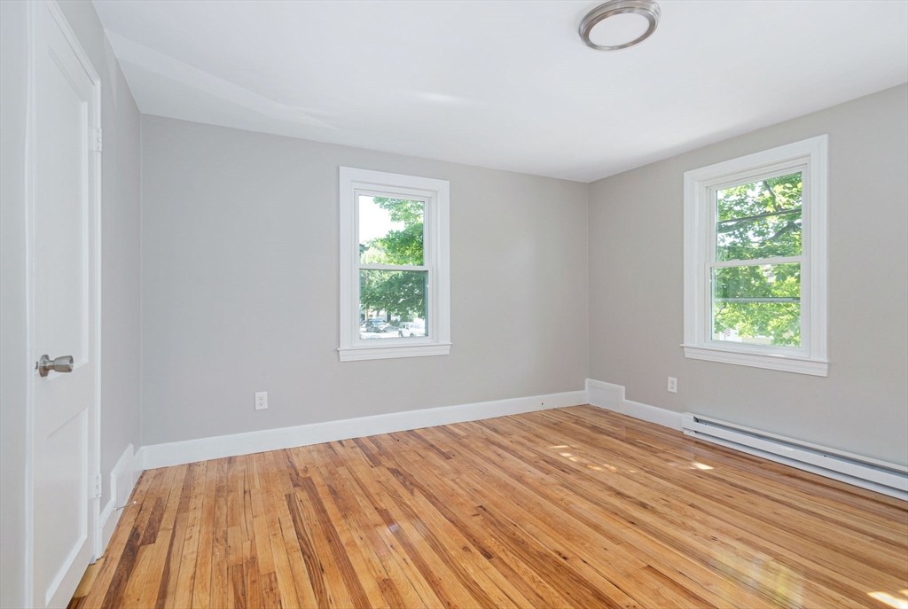 25 Paragon Rd # 1