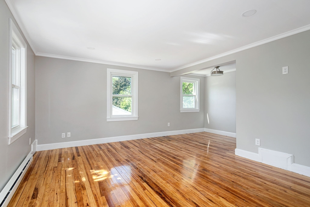 25 Paragon Rd # 1