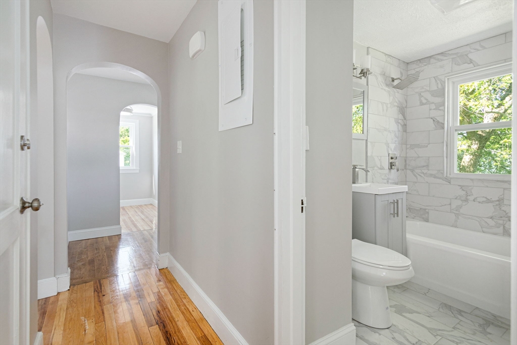 25 Paragon Rd # 1