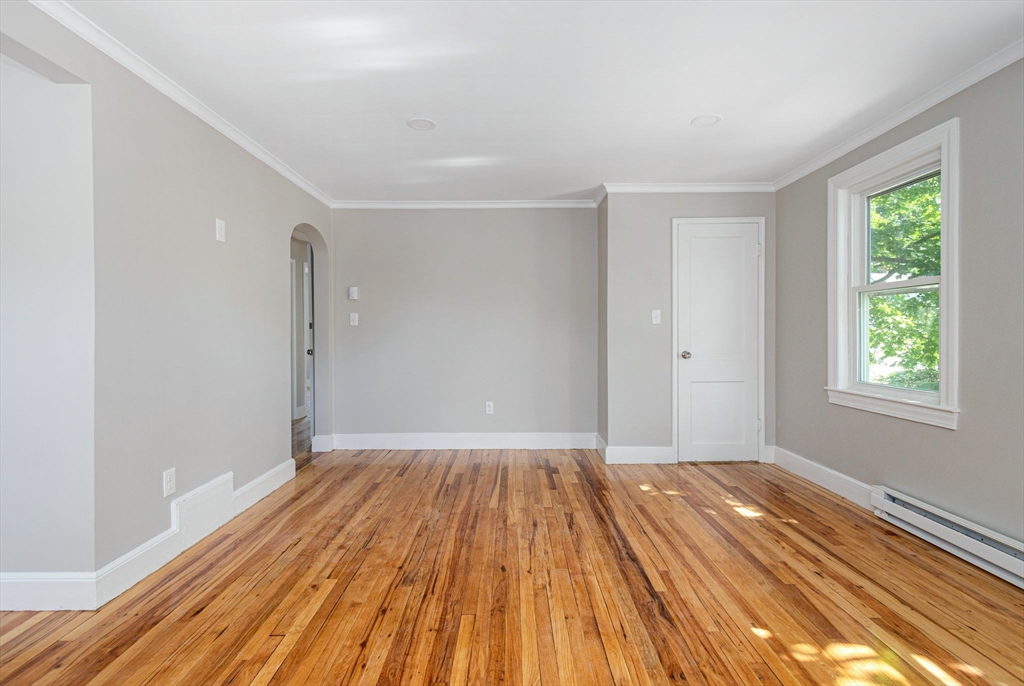 25 Paragon Rd # 1