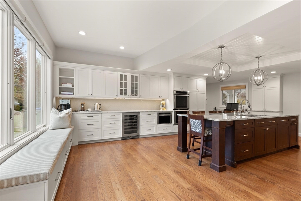 25 Saddle Club Rd