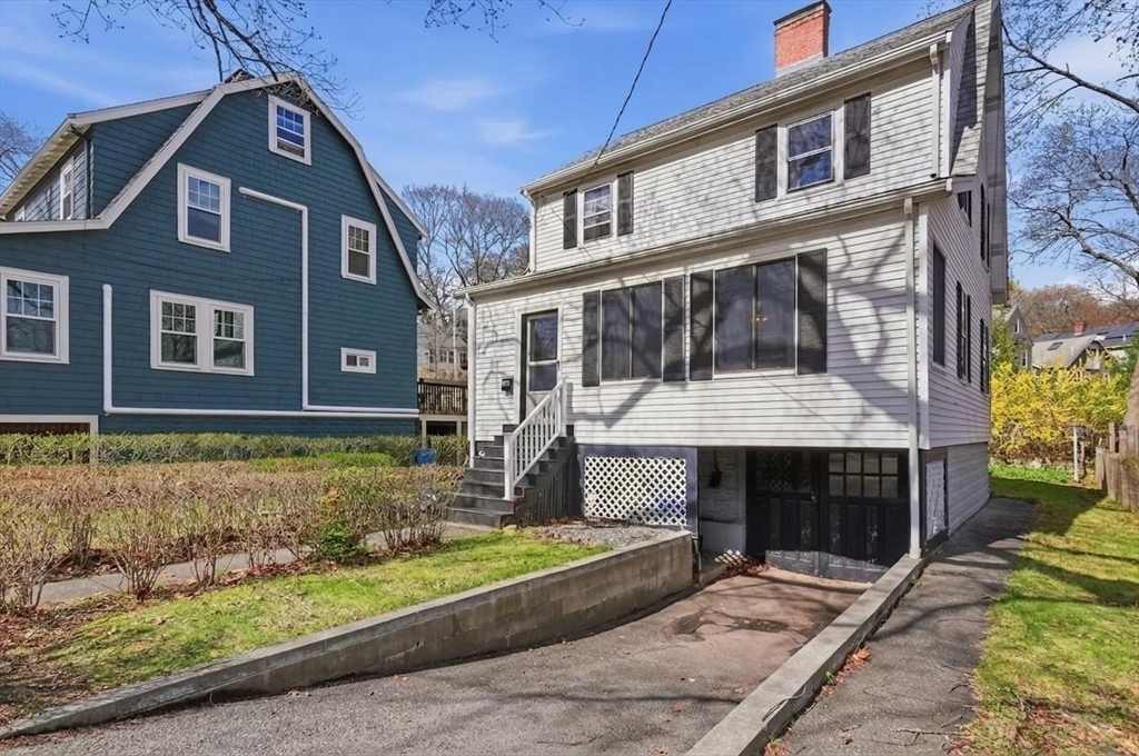 541 Summer Street