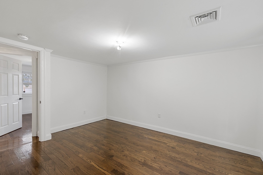 9 Glen Ave # A