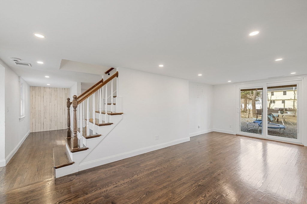 9 Glen Ave # A