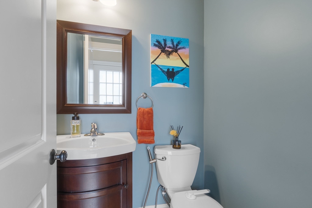 42 Lexington St # 3