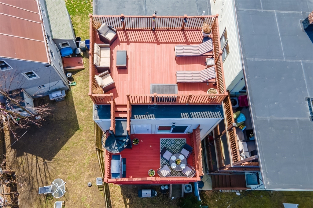 200 Emerson St Unit: 3 Penthouse