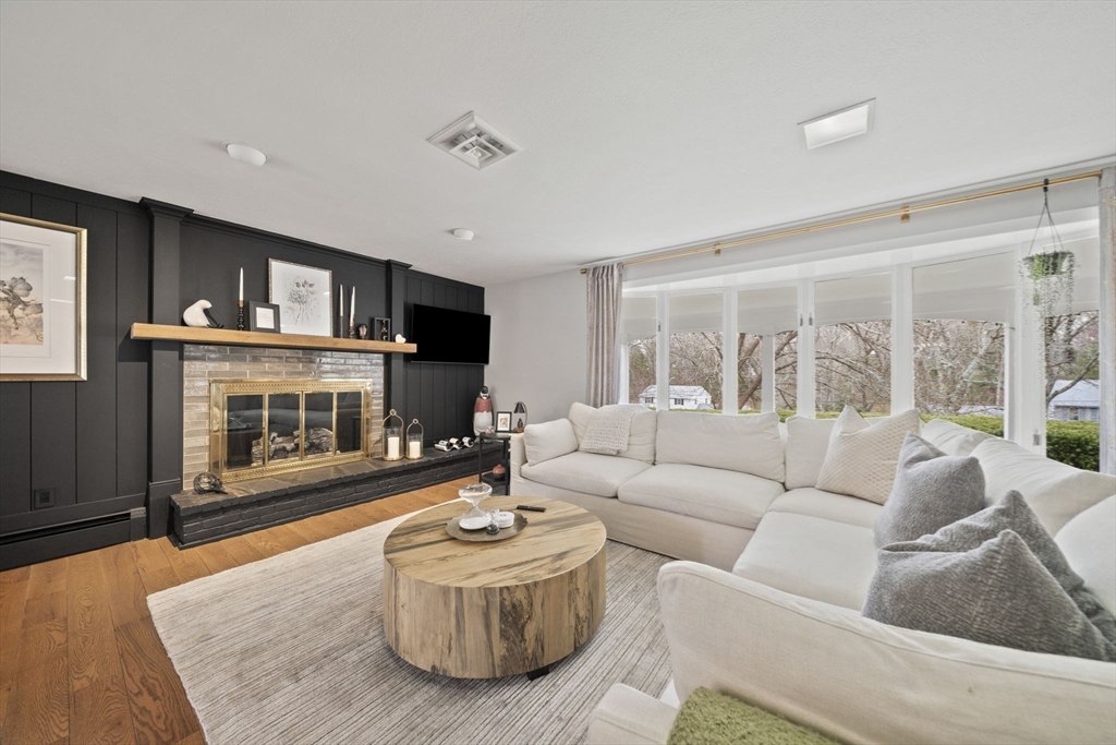 13 Woodvale Ave
